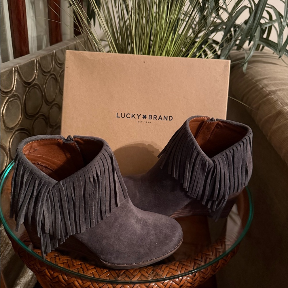 Lucky Brand Grey Suede Leather Fringe Yachin Wedge Ankle Boots